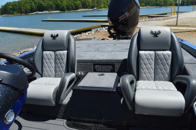 Slide: The Image of Phoenix Bass Boat 721 ZXL 2026 - 25