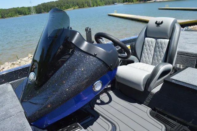 Slide: The Image of Phoenix Bass Boat 721 ZXL 2026 - 26