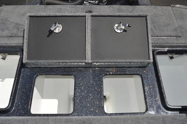 Slide: The Image of Phoenix Bass Boat 721 ZXL 2026 - 34