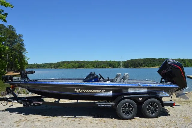 Slide: The Image of Phoenix Bass Boat 721 ZXL 2026 - 5