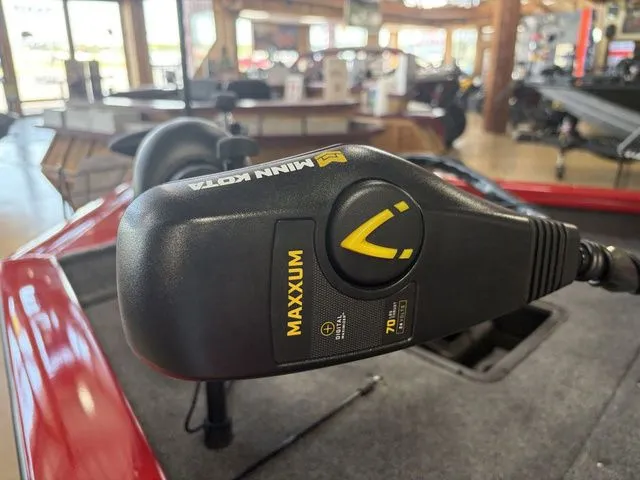 Slide: The Image of Tracker Pro Team 190 TX 2026 - 31
