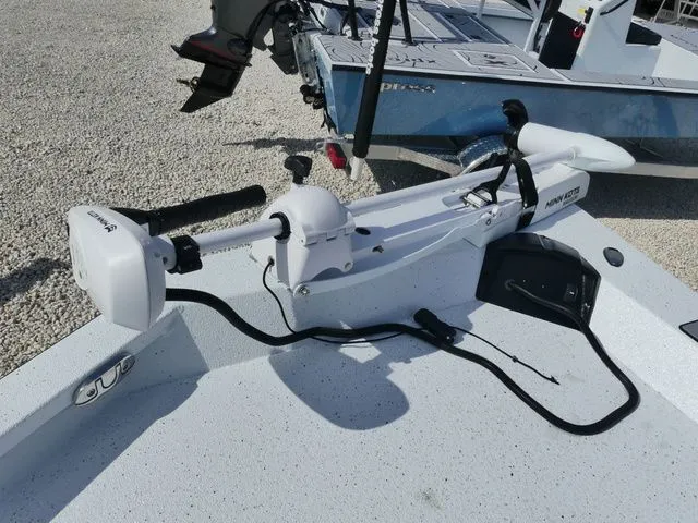 Slide: The Image of 2026 Xpress HYPER-LIFT H20 BAY boat with Minn Kota motor. - 11