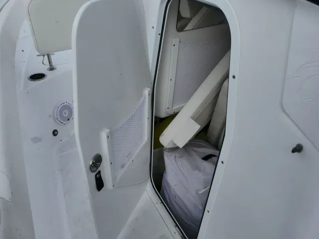 Slide: The Image of Sea Hunt Ultra 265 SE 2023 - 12