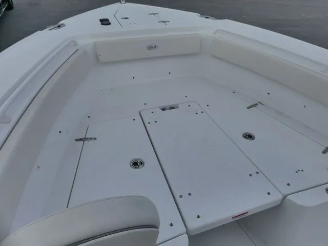 Slide: The Image of Sea Hunt Ultra 265 SE 2023 - 13