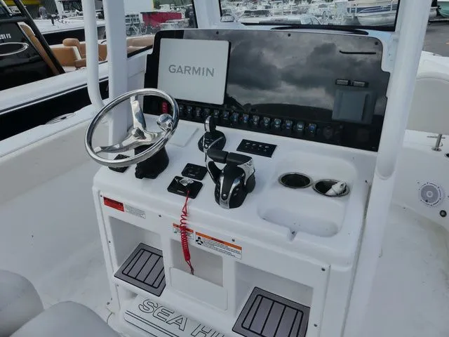 Slide: The Image of Sea Hunt Ultra 265 SE 2023 - 8