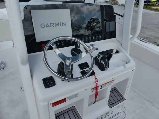 Slide: The Image of Sea Hunt Ultra 265 SE 2023 - 9