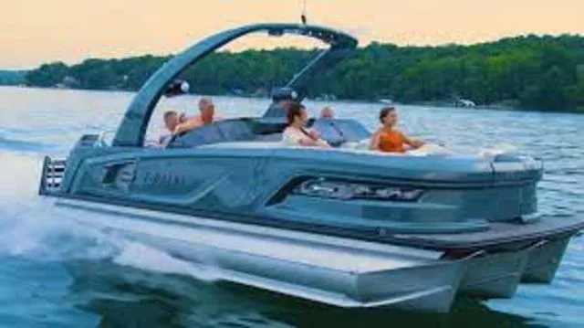 The Image of Avalon Excalibur Elite Windshield 27 FT 2026 - 1