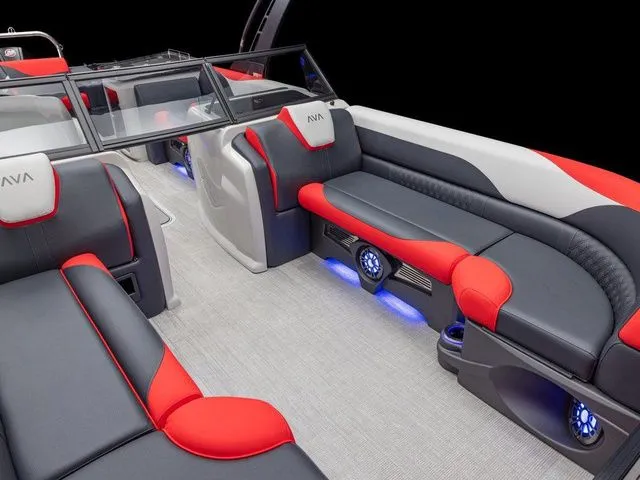 Slide: The Image of Tahoe LTZ Elite Windshield 23 FT 2026 - 8