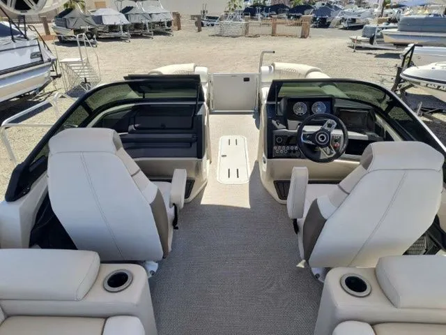 Slide: The Image of Avalon Catalina Quad Lounger Shift Windshield 23 FT 2026 - 14