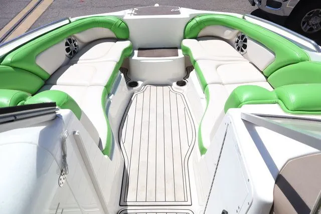Slide: The Image of Yamaha 242 Limited S 2012 - 11
