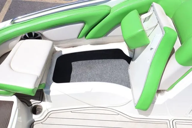 Slide: The Image of Yamaha 242 Limited S 2012 - 13