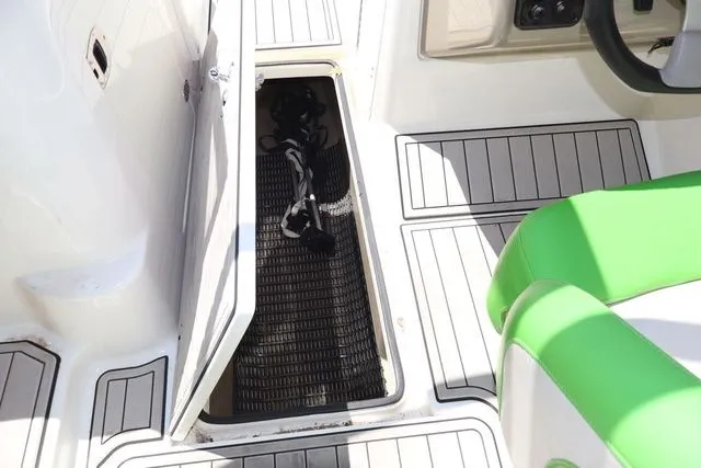 Slide: The Image of Yamaha 242 Limited S 2012 - 16