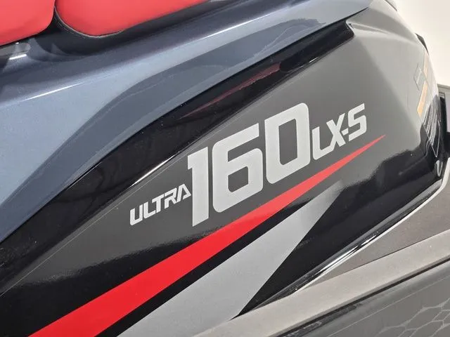 Slide: The Image of Kawasaki Jet Ski Ultra 160 2026 - 15