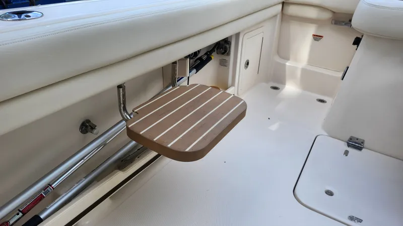 Slide: The Image of Interior of a 2019 Grady-White Freedom 307 boat. - 15