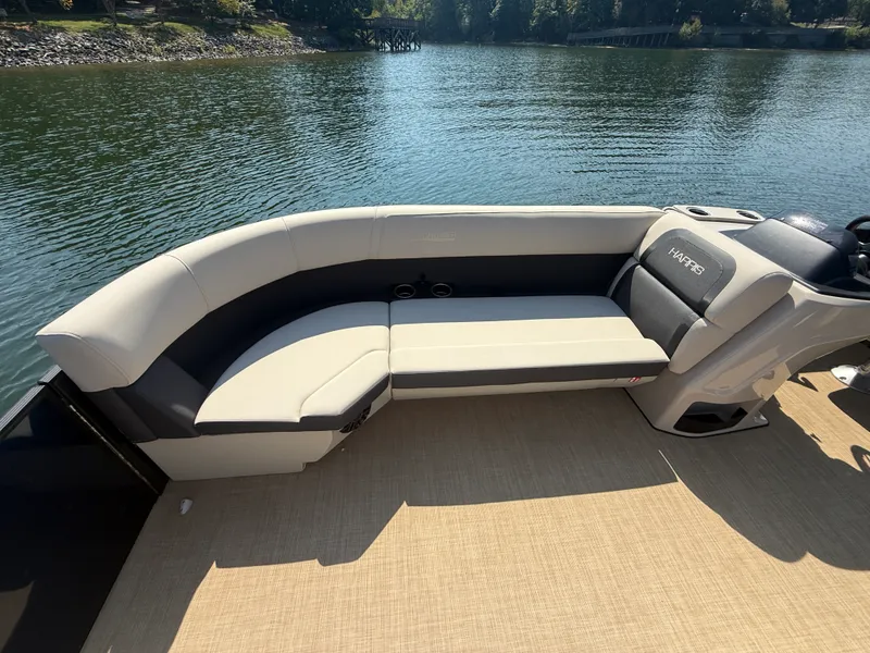 Slide: The Image of Harris Cruiser 250 2026 - 26