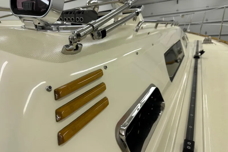 Slide: The Image of Close-up of a 2007 Sabre 386 yacht deck with polished fittings and sleek design. - 86
