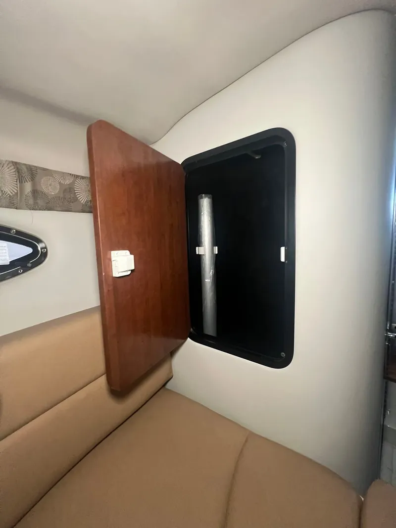 Slide: The Image of Crownline Boats 280 CRX 2025 - 4