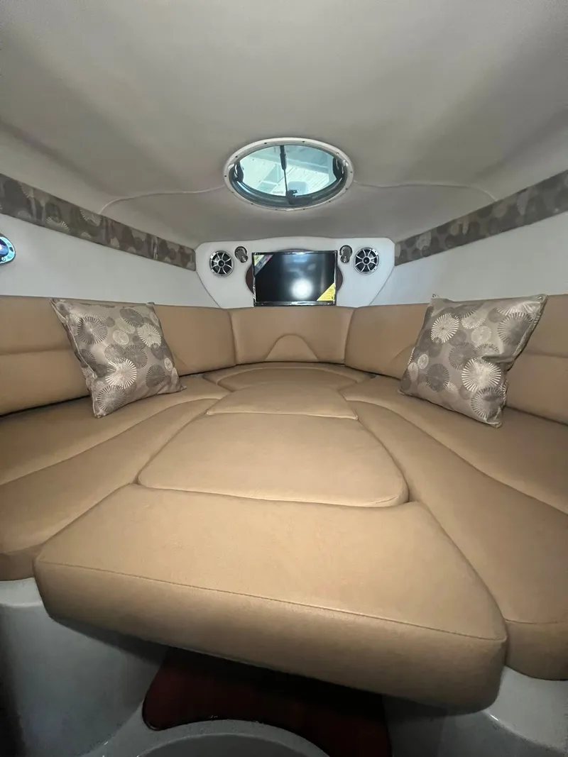 Slide: The Image of Crownline Boats 280 CRX 2025 - 9