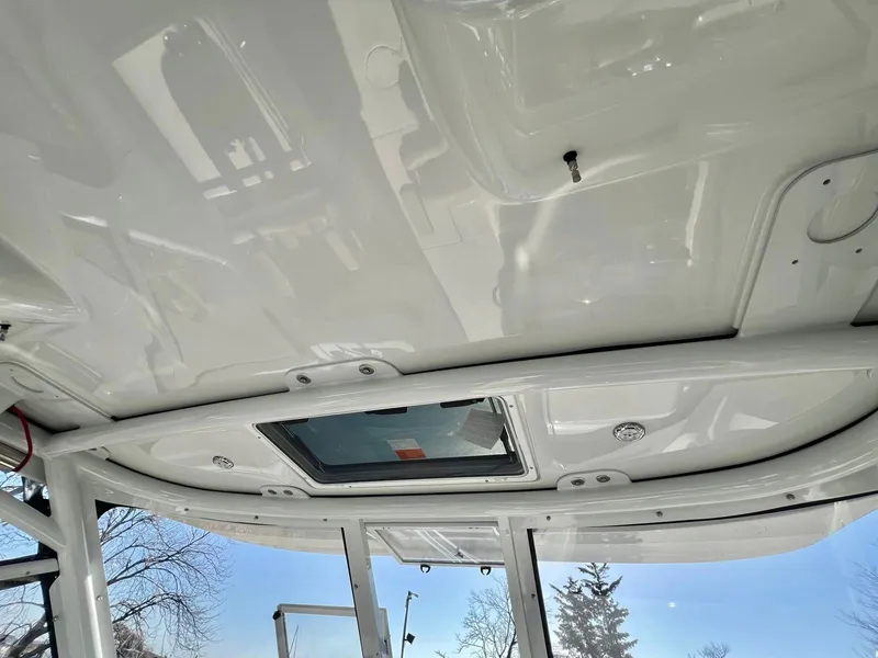 Slide: The Image of Crownline Boats 280 DC 2025 - 12