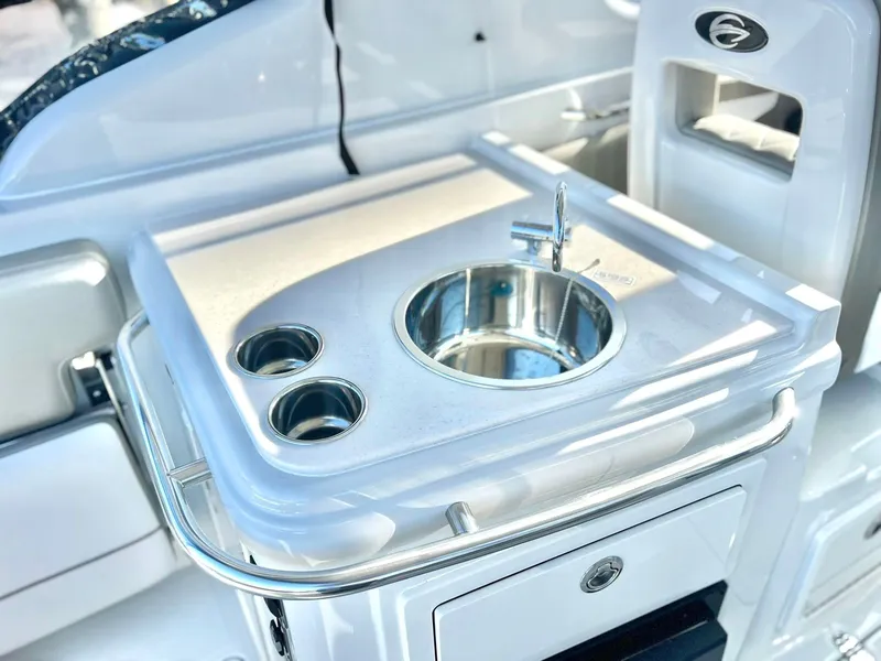 Slide: The Image of Crownline Boats 280 DC 2025 - 3
