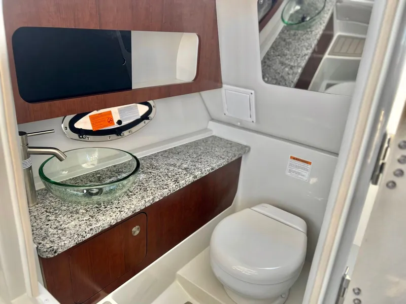 Slide: The Image of Crownline Boats 280 DC 2025 - 5