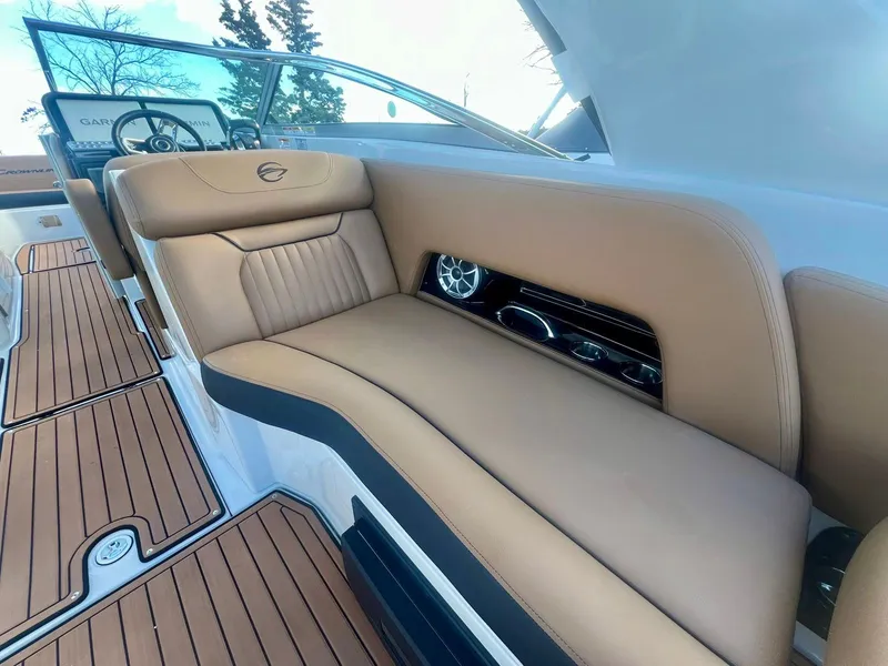 Slide: The Image of Crownline Boats 310 XSS 2025 - 11