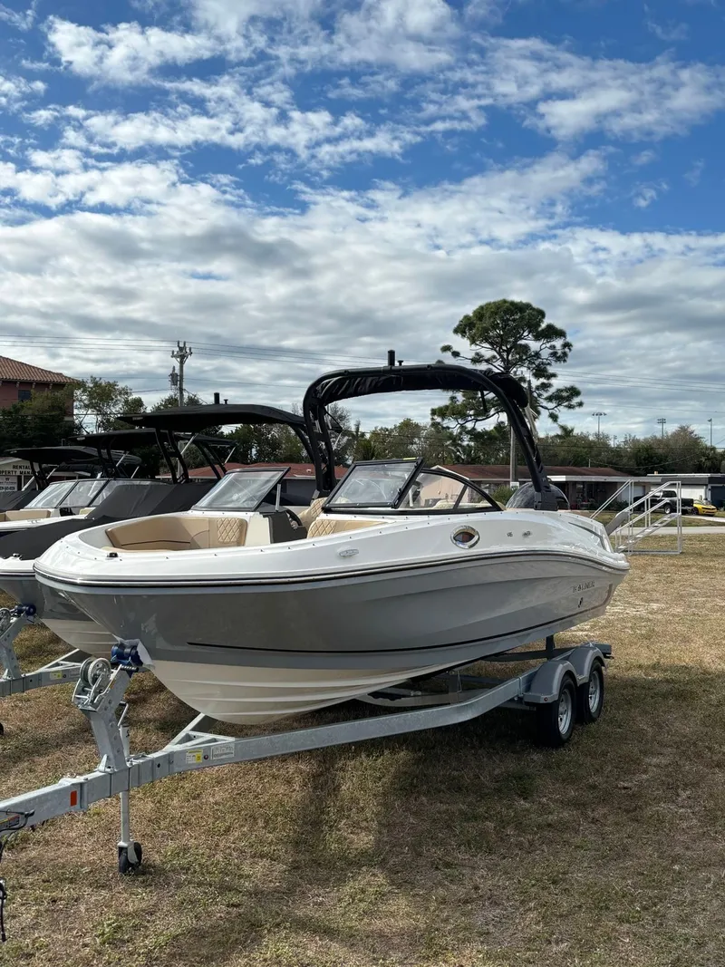 Slide: The Image of Bayliner VR6OB 2026 - 12