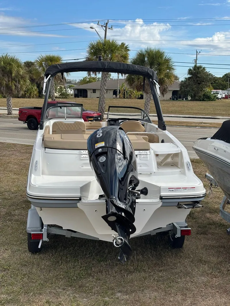 Slide: The Image of Bayliner VR6OB 2026 - 7