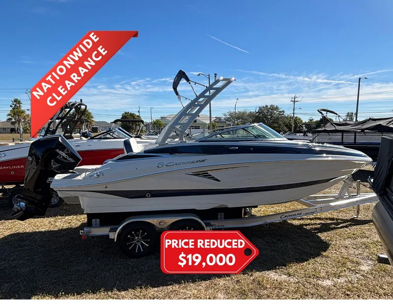 Slide: The Image of Crownline Boats E240XS 2026 - 10
