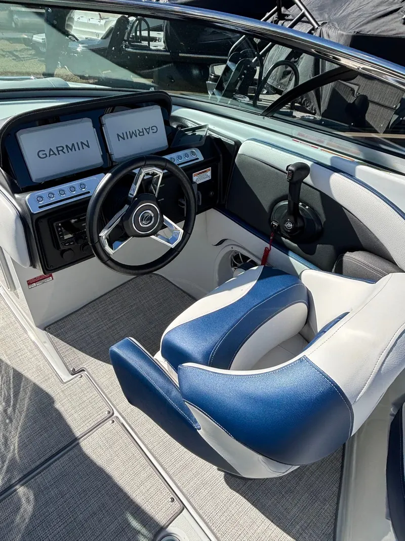Slide: The Image of Crownline Boats E240XS 2026 - 7