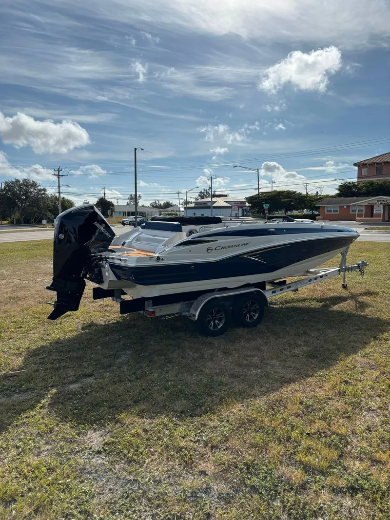 Slide: The Image of Crownline Boats E210XS 2026 - 10