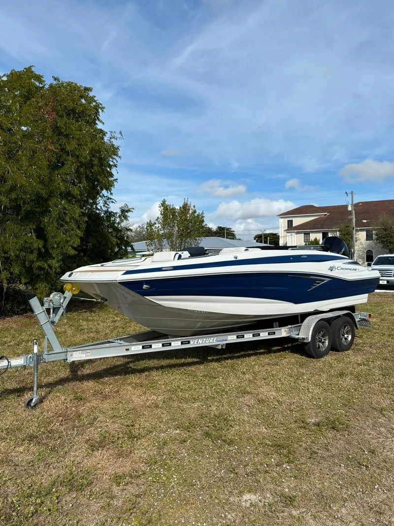 Slide: The Image of Crownline Boats E210XS 2026 - 9