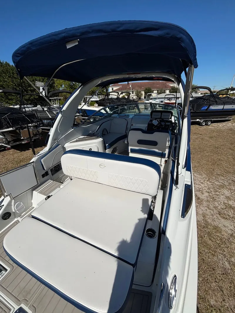 Slide: The Image of Crownline Boats 280 CRX 2026 - 13