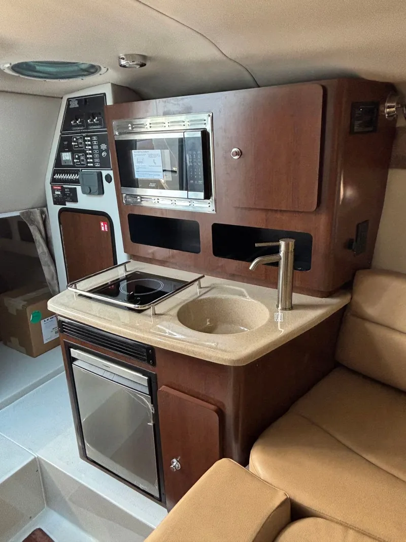 Slide: The Image of Crownline Boats 280 CRX 2026 - 8