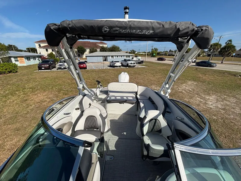 Slide: The Image of Crownline Boats Eclipse E260 XS 2026 - 2