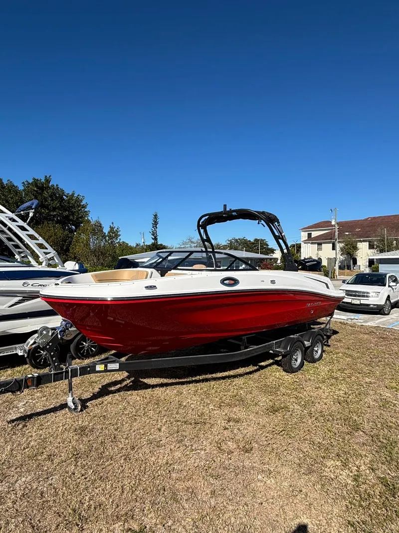 The Image of Bayliner VR6OB 2026 - 0