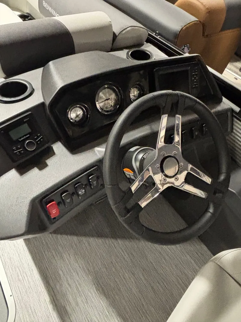 Slide: The Image of Bennington 22 S SWINGBACK 2026 - 3