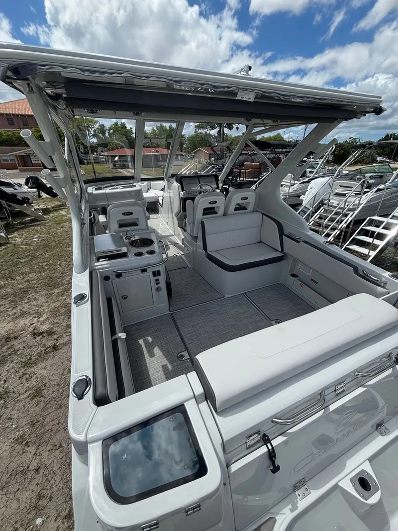 Slide: The Image of Crownline Boats 280 DC 2026 - 6