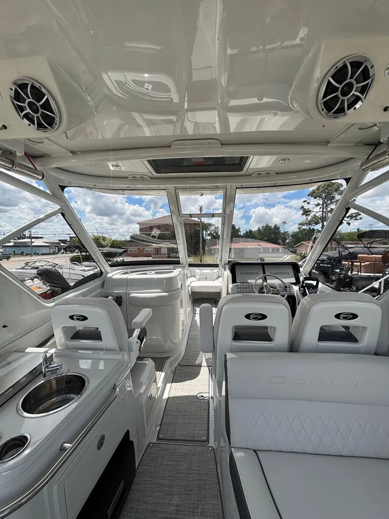 Slide: The Image of Crownline Boats 280 DC 2026 - 9