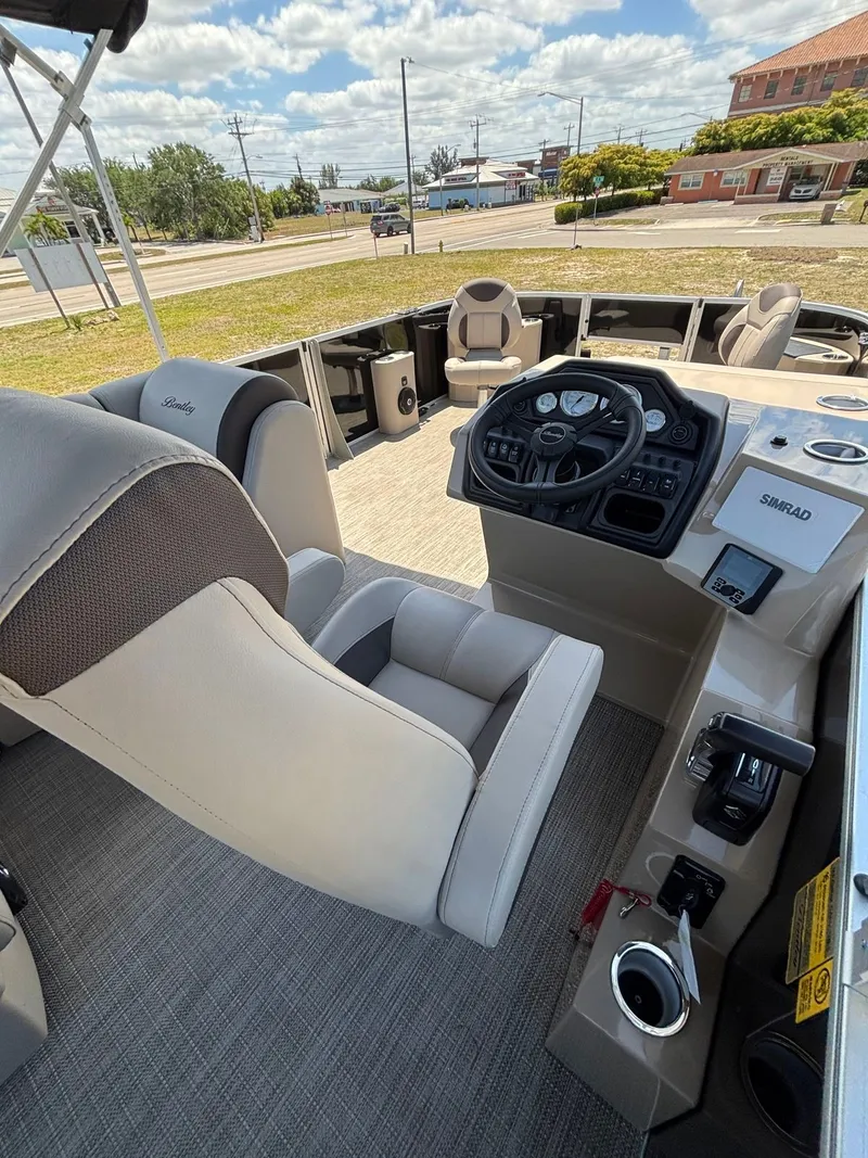 Slide: The Image of Bentley Pontoons Fish 243 4PT 2026 - 10