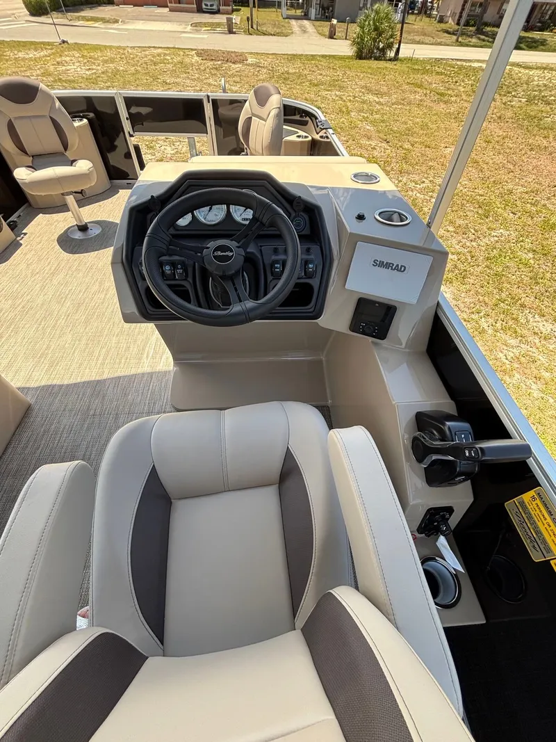 Slide: The Image of Bentley Pontoons Fish 243 4PT 2026 - 5