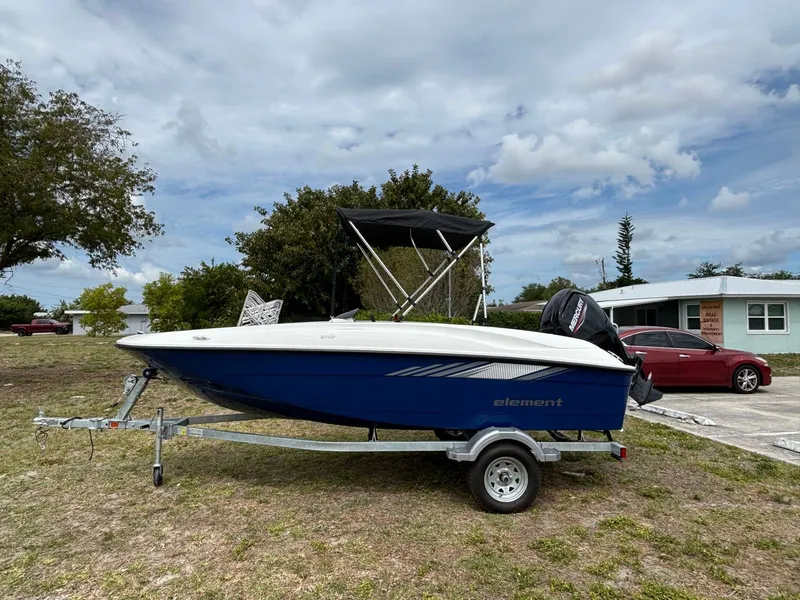 The Image of Bayliner E16 2026 - 1