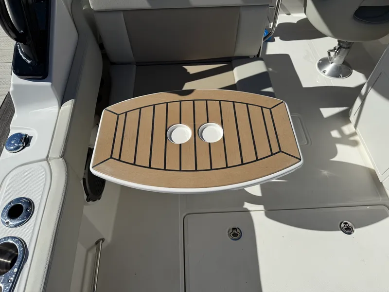 Slide: The Image of Boston Whaler 240 Vantage 2027 - 19