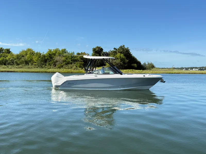 The Image of Boston Whaler 240 Vantage 2027 - 0