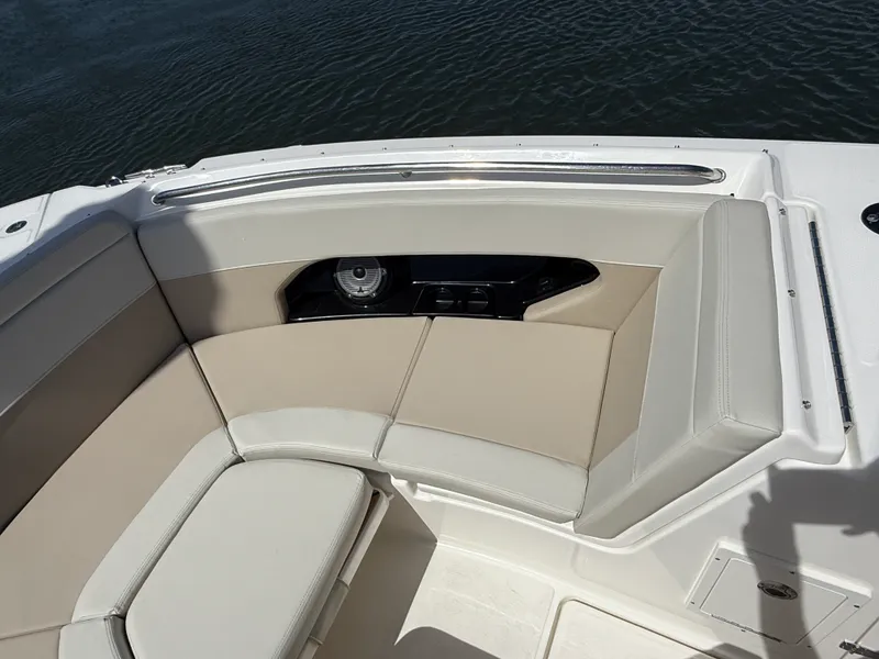 Slide: The Image of Boston Whaler 240 Vantage 2027 - 29