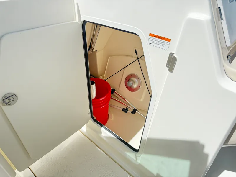 Slide: The Image of Boston Whaler 240 Vantage 2027 - 24
