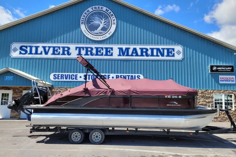 Slide: The Image of 2021 Bennington 24 SSBX pontoon boat at Silver Tree Marine, Deep Creek Lake. - 12
