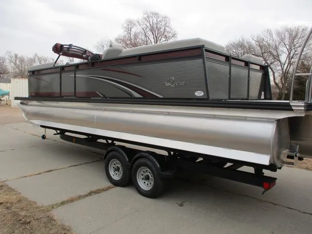 The Image of Qwest E 824 RLS EXT LTZ TT2 2023 - 1