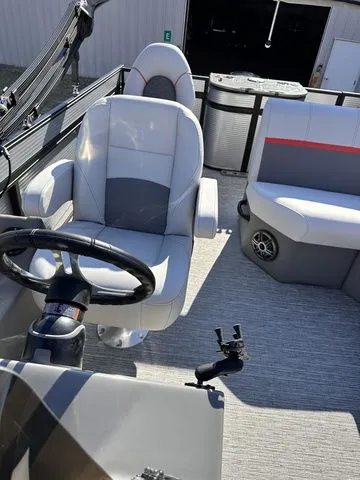 Slide: The Image of Qwest E820 XRE Cruise LT 2023 - 11