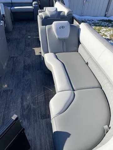Slide: The Image of Avalon Catalina Elite Oasis 23TT 2023 - 4